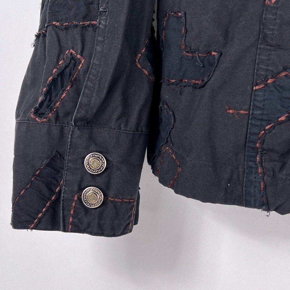 Chicos Black Abstract Art to Wear Contrast Stitch Button Blazer Jacket M 1 FLAW - Picture 5 of 10